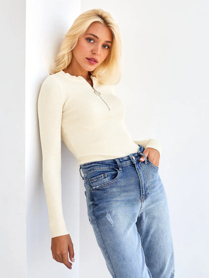 APRICOT SIPPER DETAIL SLIM PULLOVER