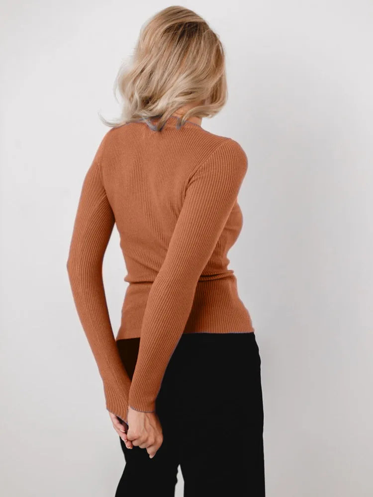 CARAMEL SIPPER DETAIL SLIM PULLOVER mfoya