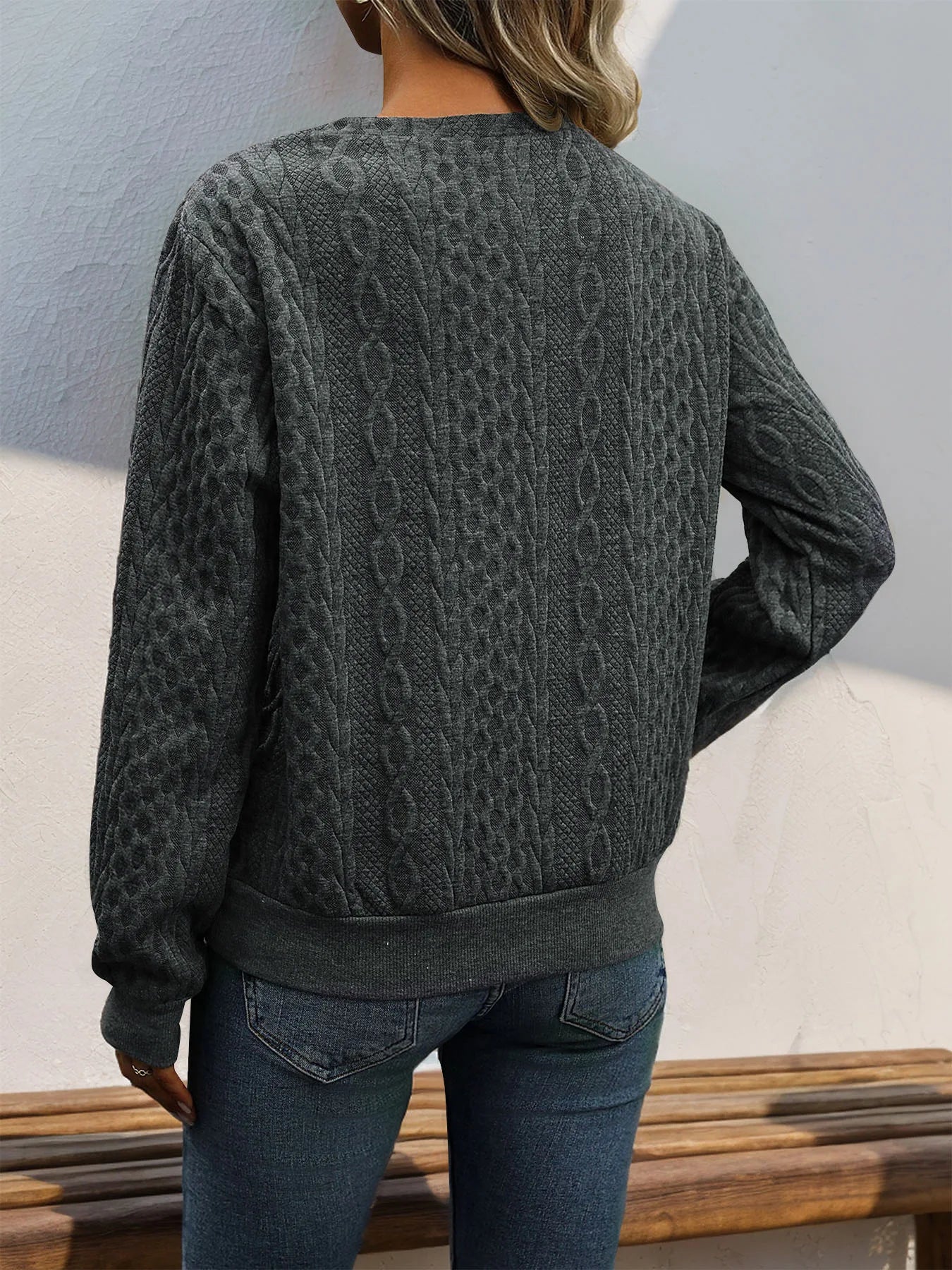 SOLID LONG-SLEEVE PLEATED SWEATER mfoya