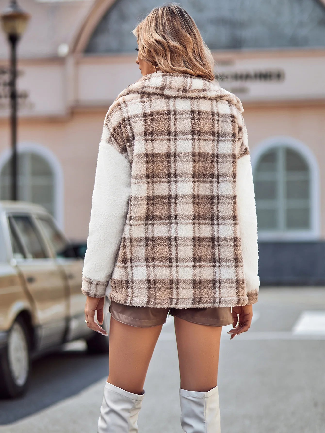 BROWN PLUSH JACKET WITH GRID PATTERN mfoya