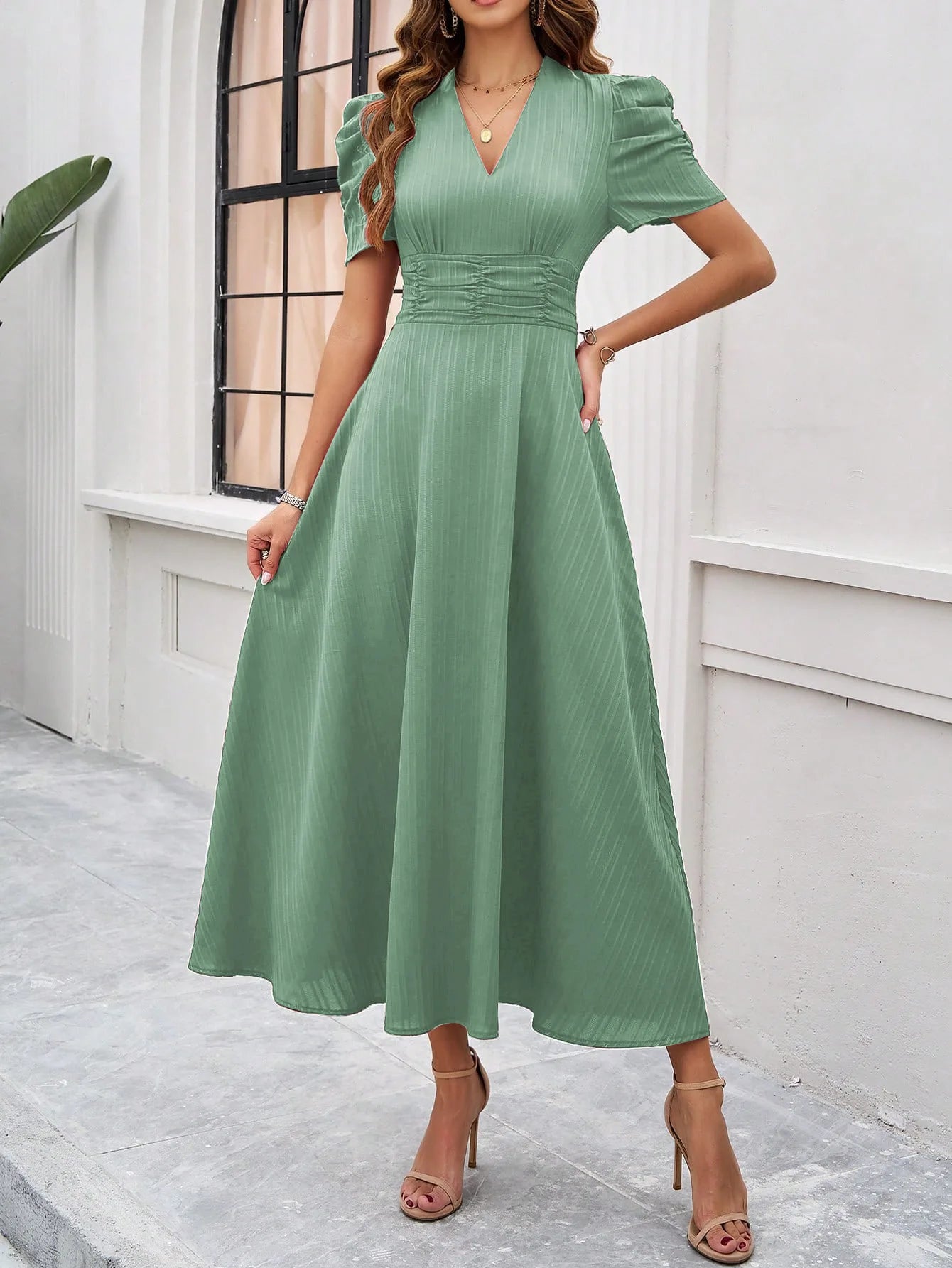 ELEGANT V-NECK PRINCESS DRESS mfoya