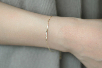 ELEGANT SHINY BRACELETS