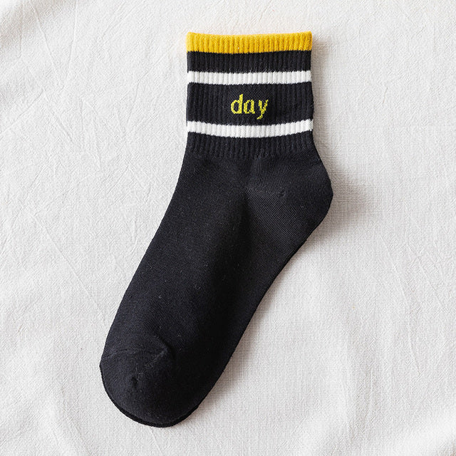 LETTER PATTERNED SOCKS mfoya